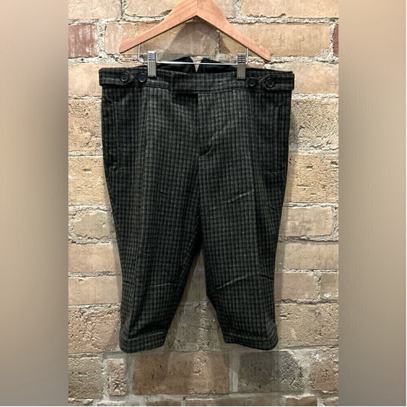 Miu Miu  Virgin Wool Knee-Length Shorts Sz 38 - Picture 4 of 12